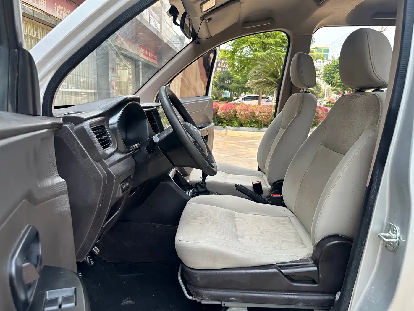 Фото 7 - Wuling Motors Wuling Hongguang V