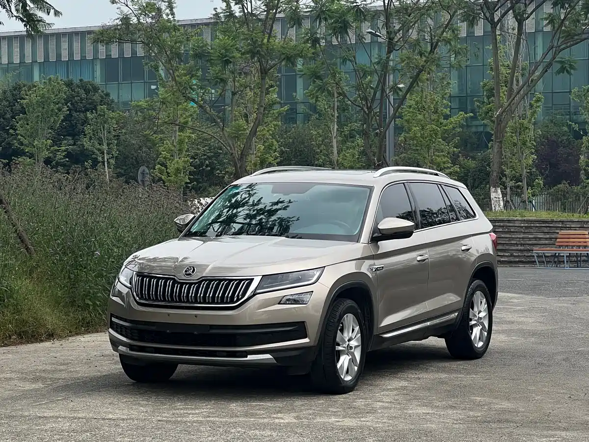 Škoda Kodiaq 2018 Facelift TSI330 7-seat 2WD Premium Luxury Edition