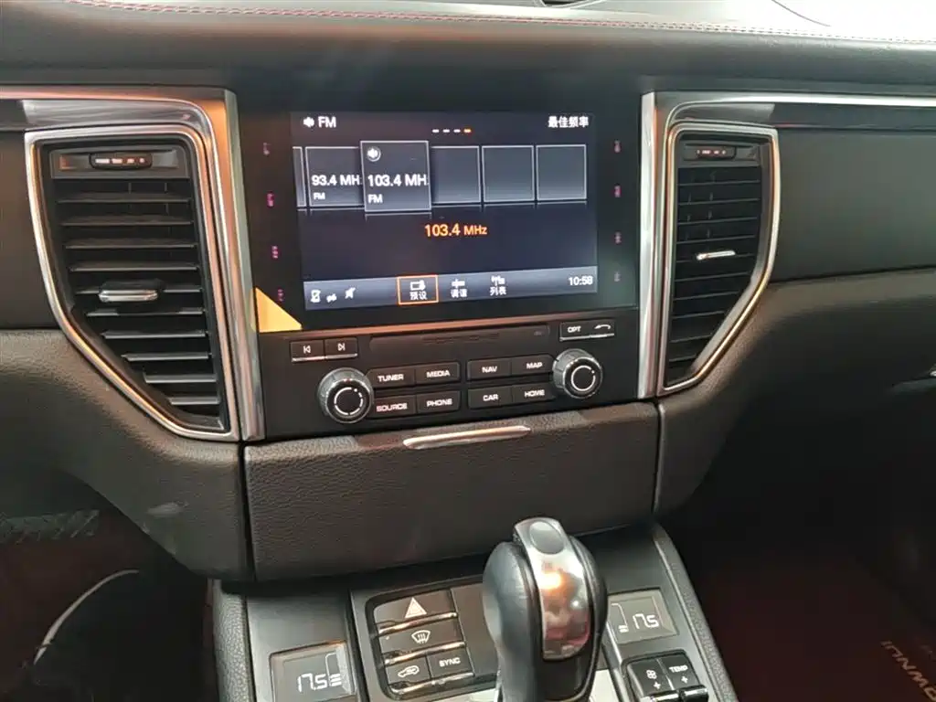 Porsche Macan 2017 Macan 2.0T фото 13