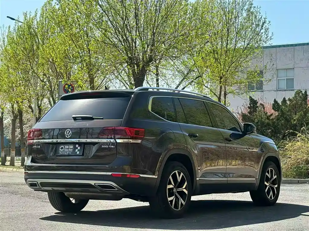 Volkswagen Teramont 2019 380TSI 4WD Luxury Edition China VI фото 6