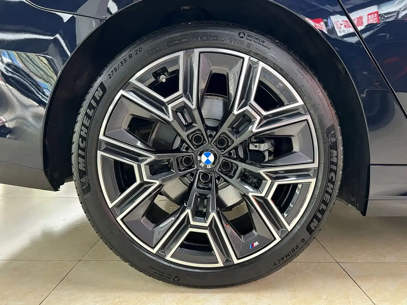 BMW 5 Series 2024 530Li Premium M Sport Package фото 28