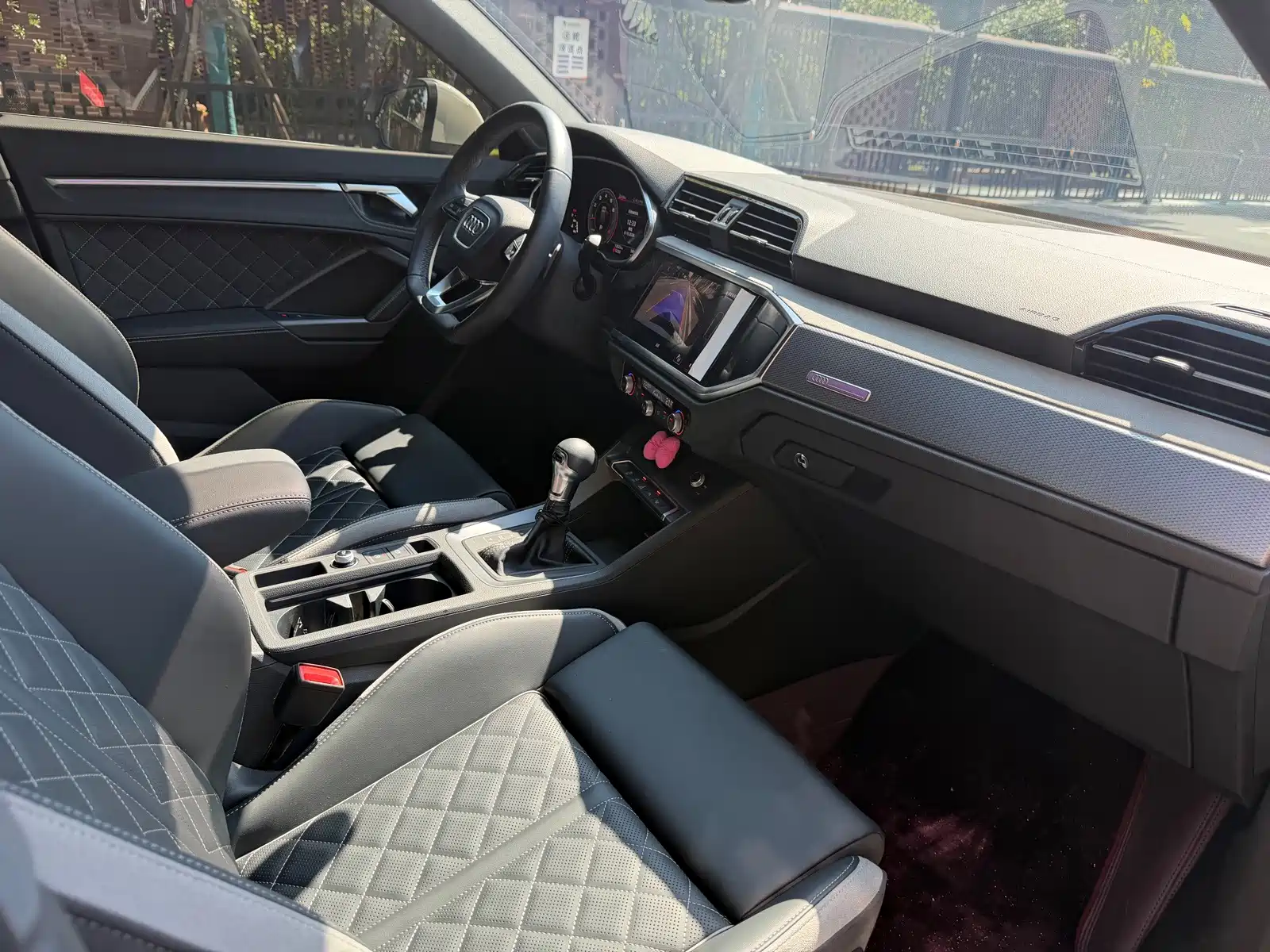 Photo 7 - Audi Q3