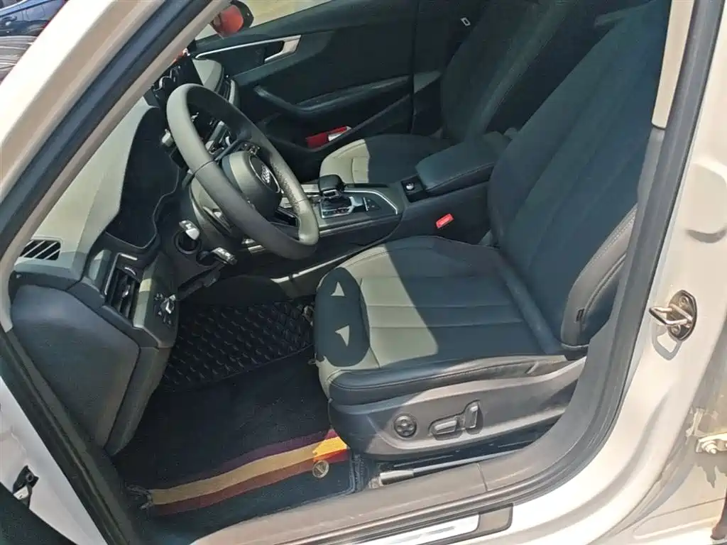 Audi A4L 2022 40 TFSI Luxury Elegance фото 15