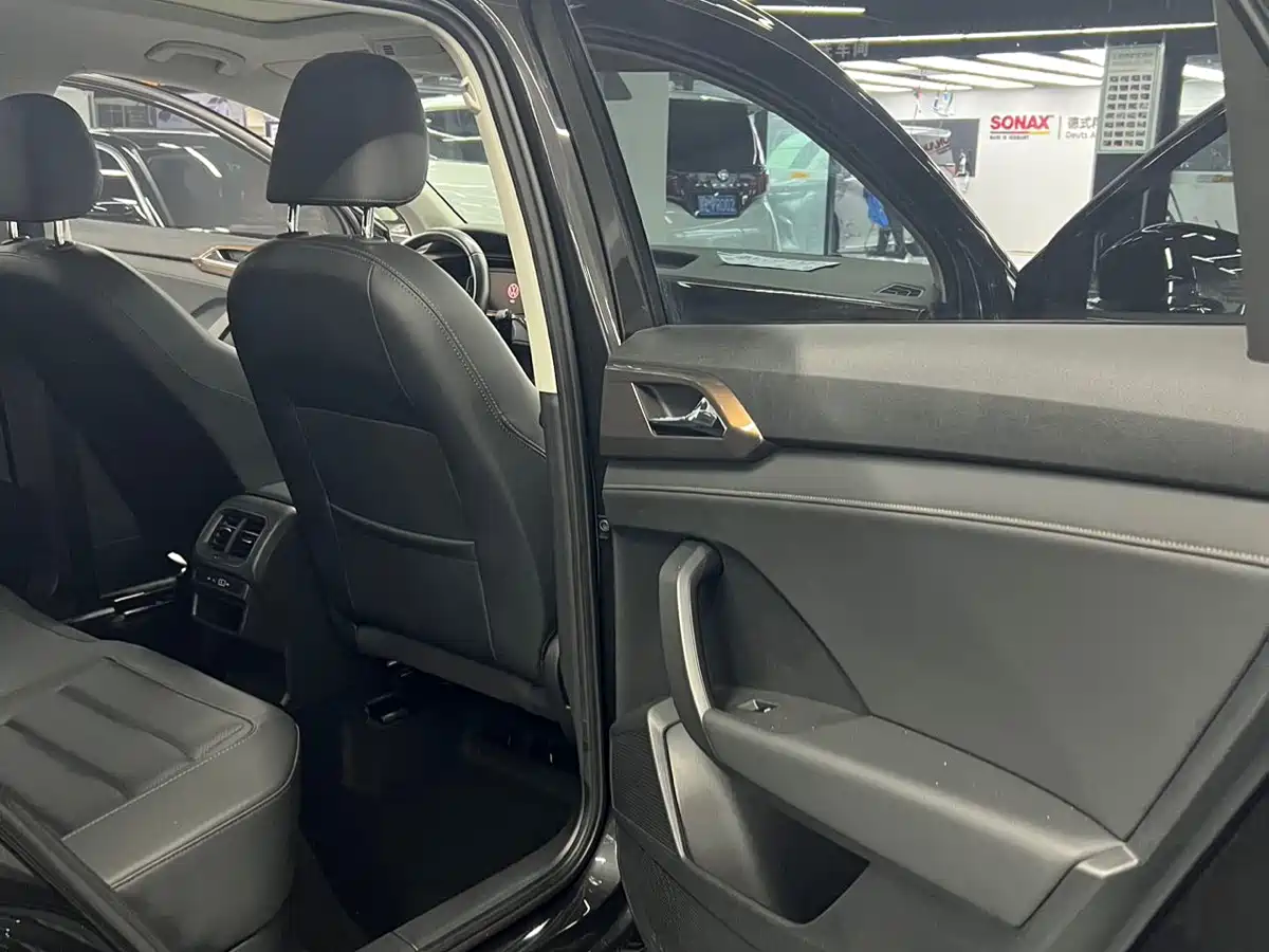 Volkswagen Tharu 2022 280TSI FWD Luxury Edition фото 10