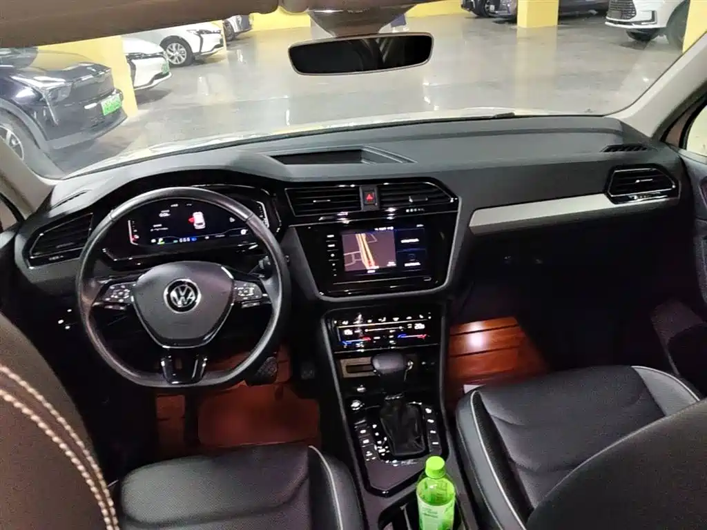 Volkswagen Tiguan L PHEV 2021 430PHEV Plug-in Hybrid Premium фото 10