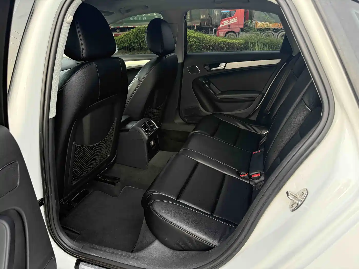 Audi A4L 2013 35 TFSI Automatic Standard фото 4