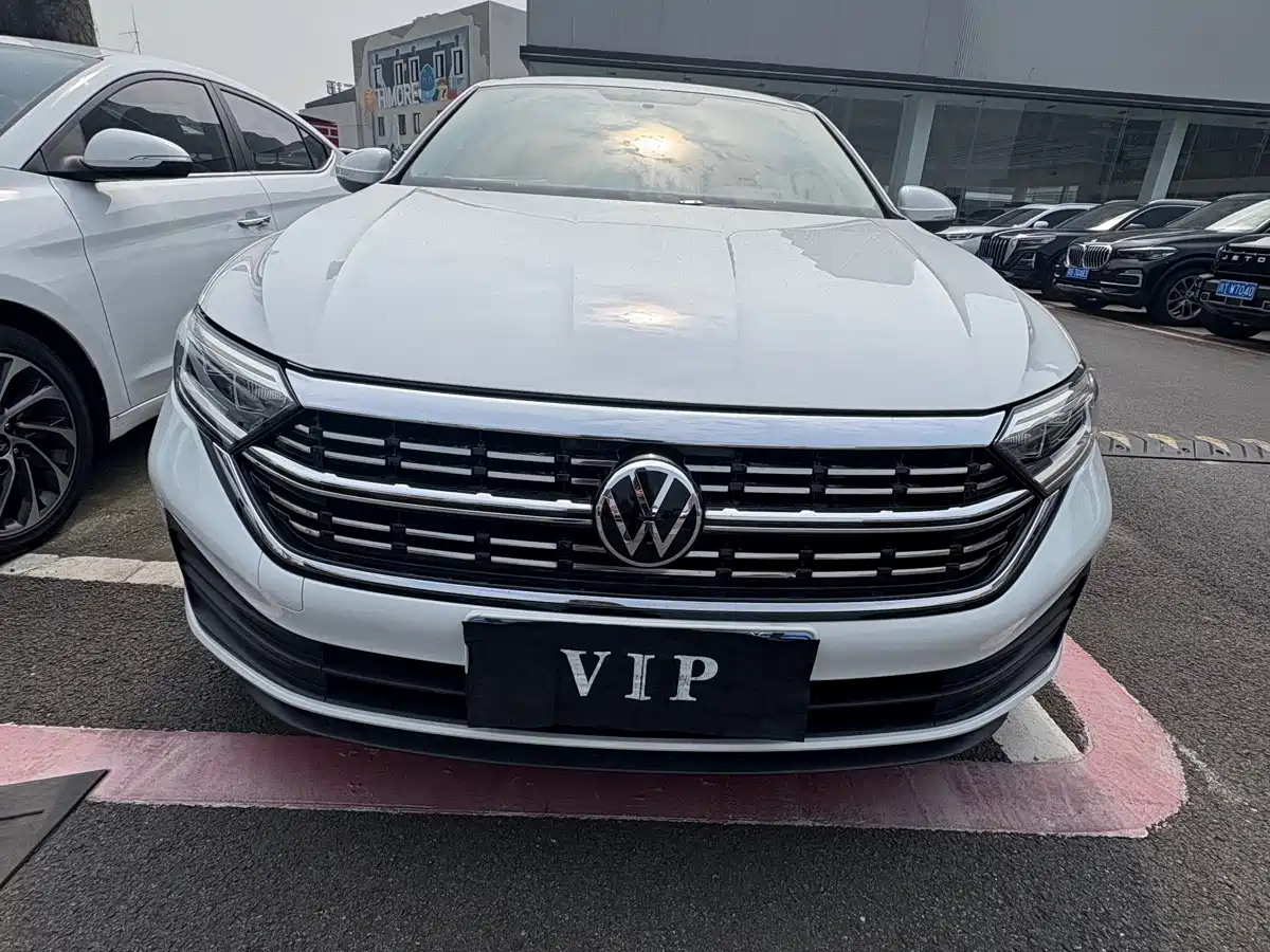 Фото 2 - Volkswagen Sagitar
