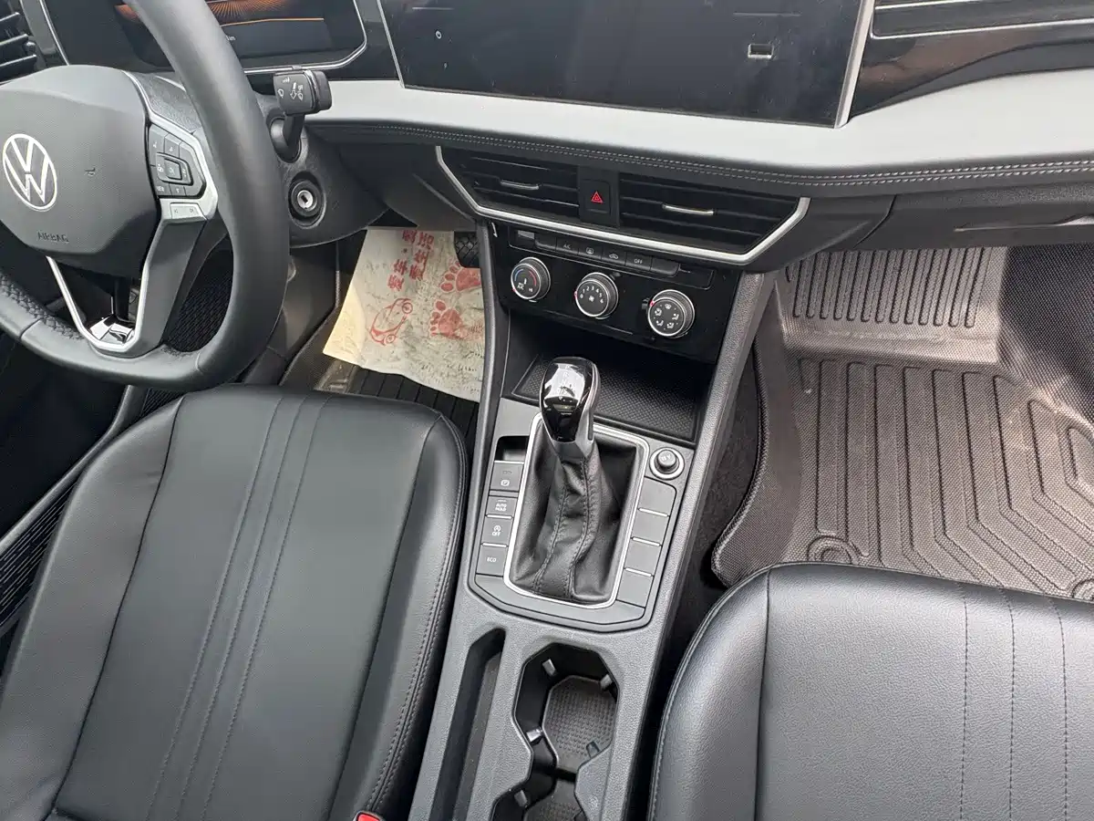 Фото 9 - Volkswagen Sagitar