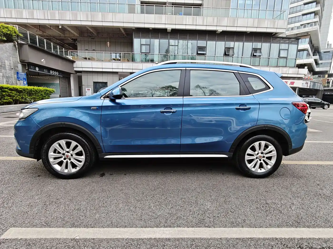 Фото 9 - Roewe RX5