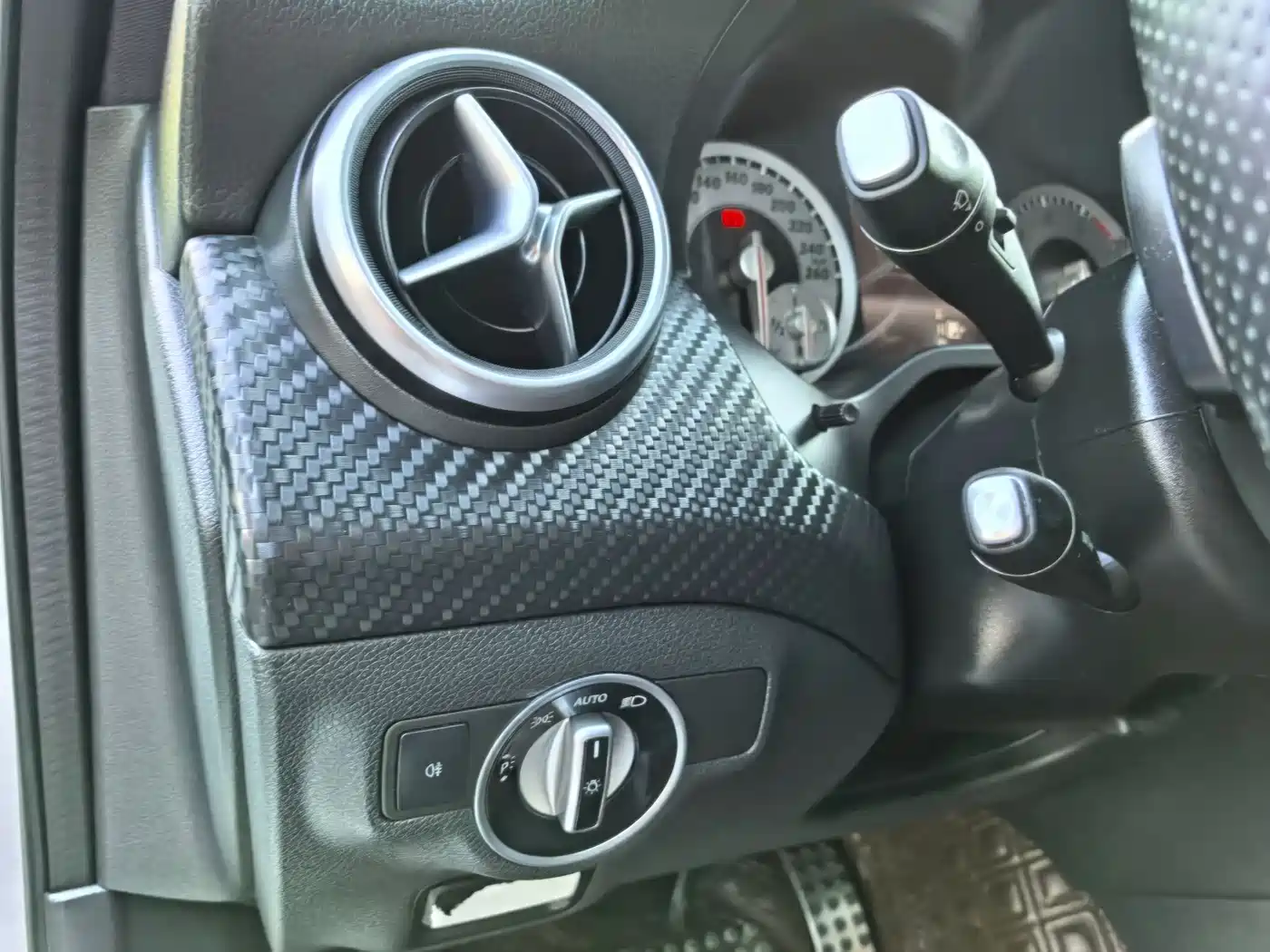 Mercedes-Benz A-Class (Import) 2015 A 200 Sport фото 17