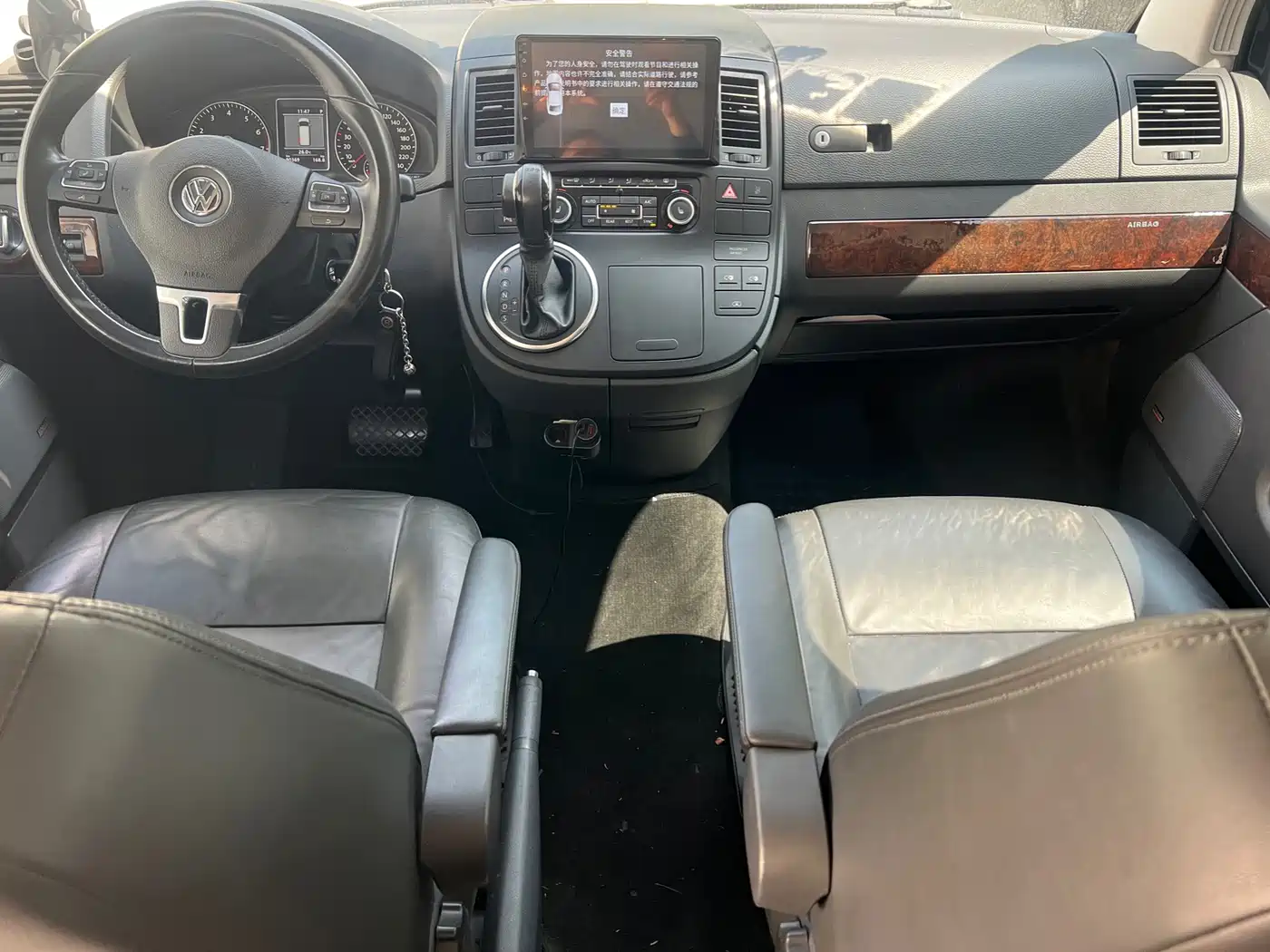 Volkswagen Multivan 2014 2012 2.0TSI 2WD Luxury Edition