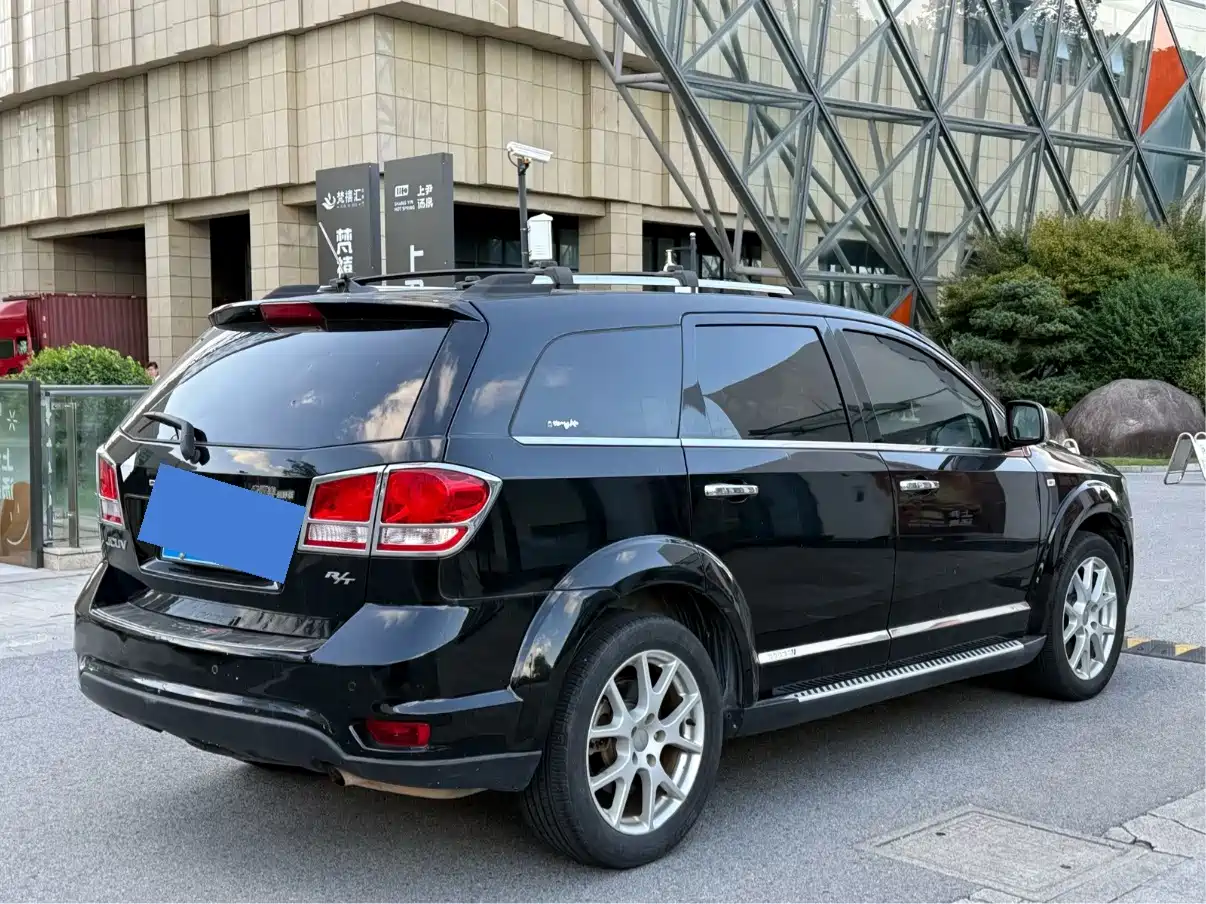 Dodge Journey 2015 2013 Model 2.4L 2WD Premium Edition