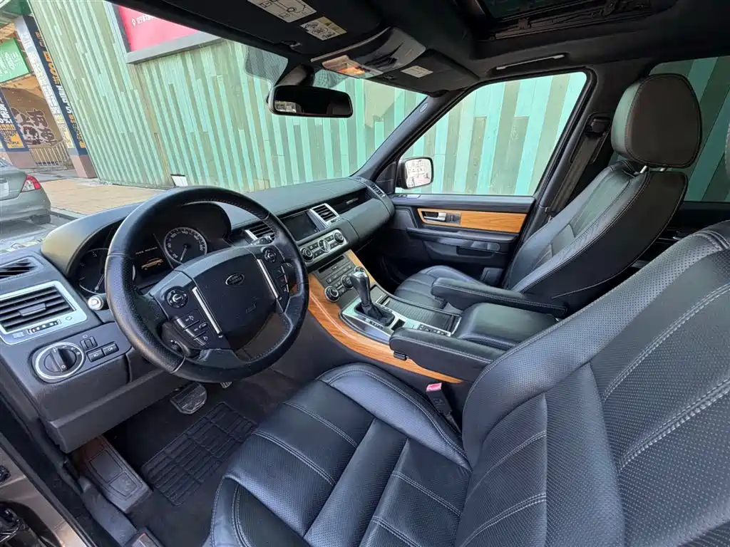 Land Rover Range Rover Sport 2013 3.0 TDV6 Diesel фото 3