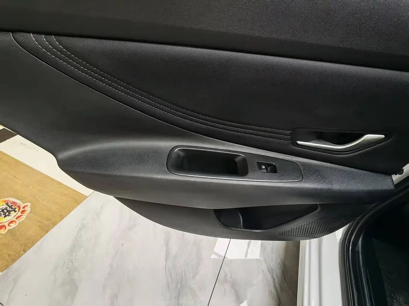 Hyundai Elantra 2022 1.5L CVT LUX Premium Edition фото 18