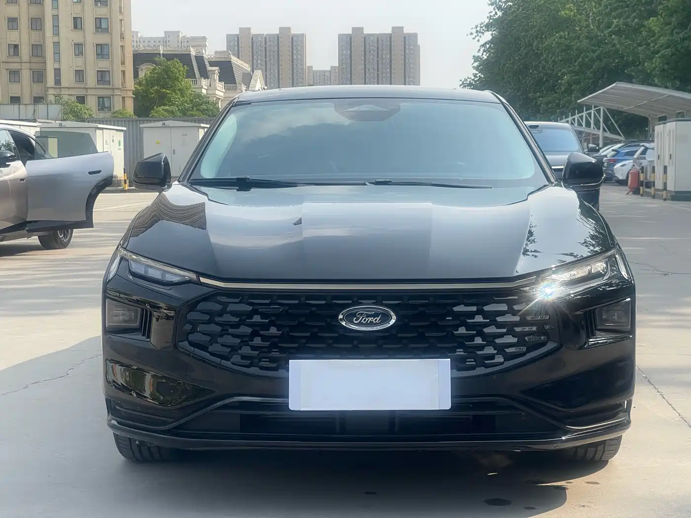 FORD MONDEO