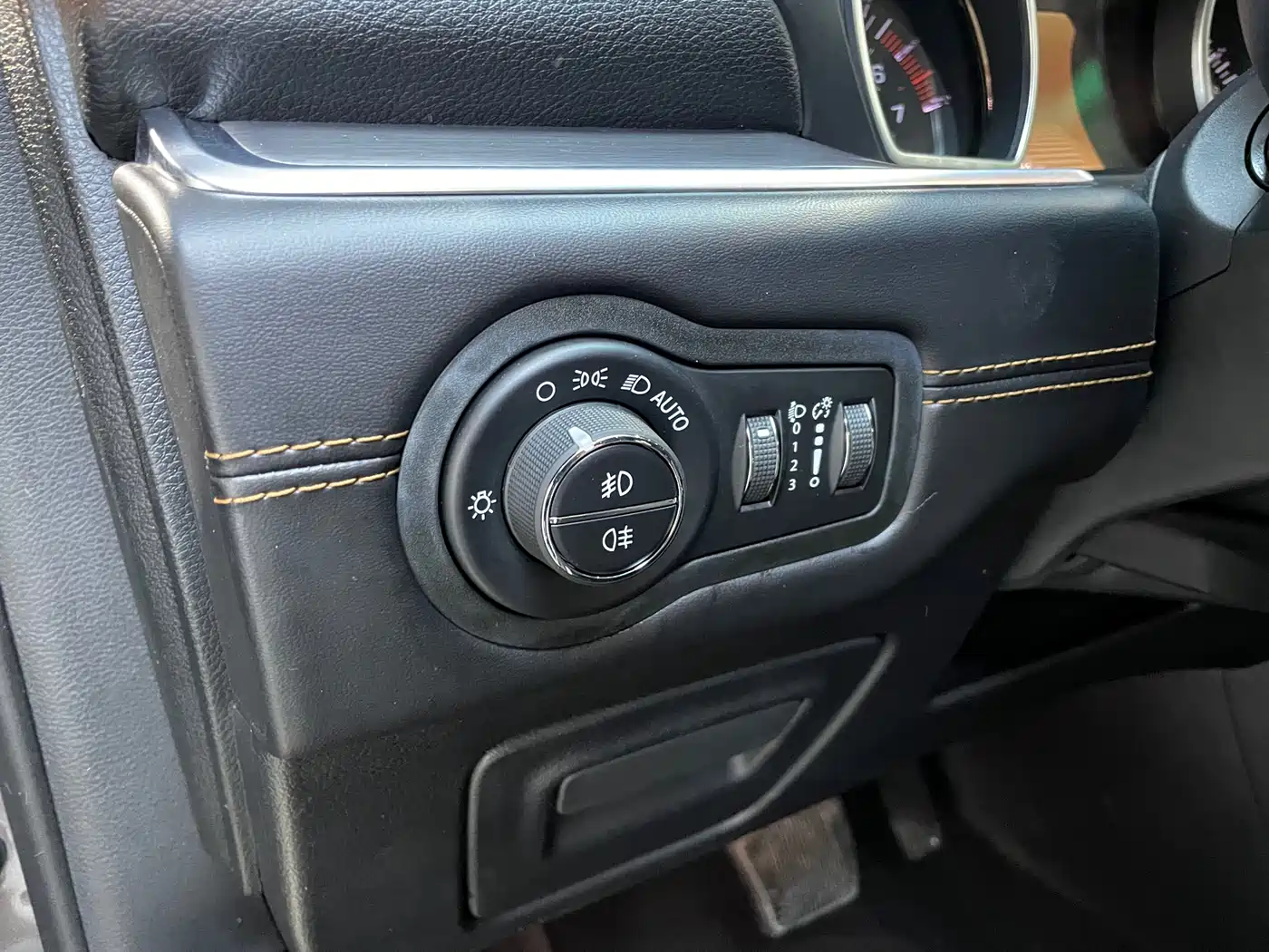 Jeep Grand Commander 2018 2018 2.0T AWD Intelligent Edition (China V)