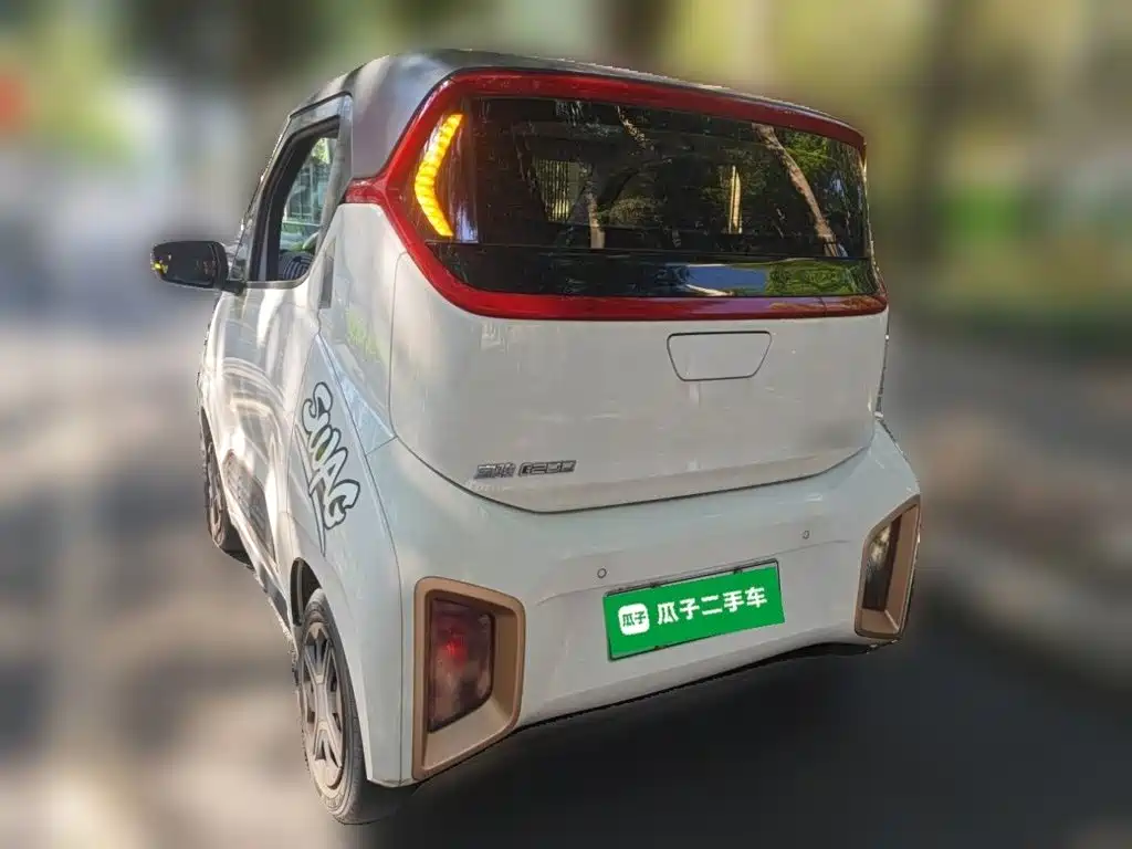 Фото 6 - Baojun E200