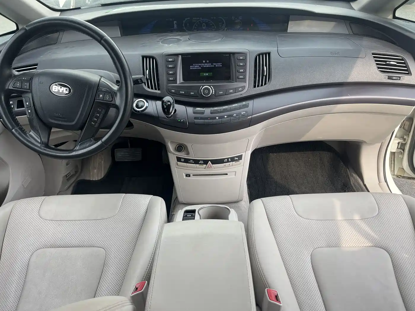 BYD e6