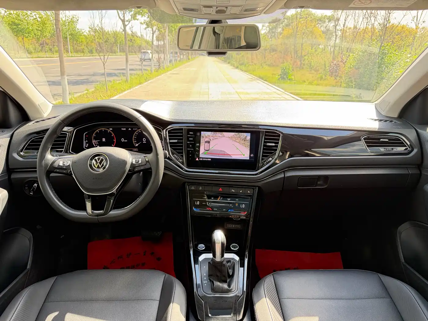 Volkswagen T-ROC 2022 280TSI DSG 2WD Comfort PLUS фото 8