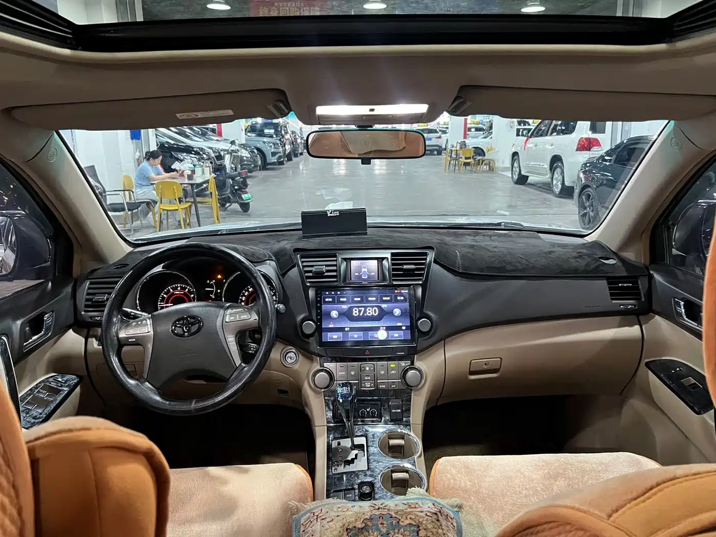 Toyota Highlander 2011 2.7L 2WD 7-seat Luxury фото 7
