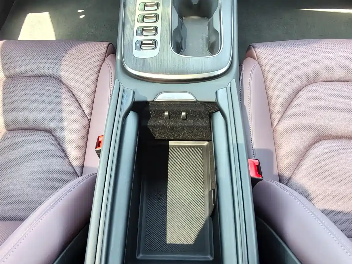 Xiaomi Auto Xiaomi SU7 2024 RWD Ultra Long Range Advanced Smart Driving Pro Edition фото 13