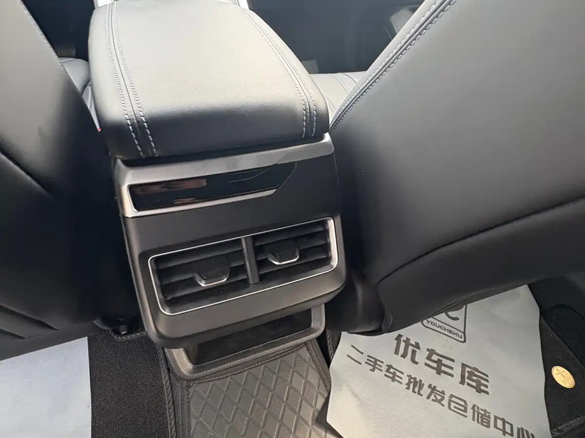 Фото 11 - Geely Preface