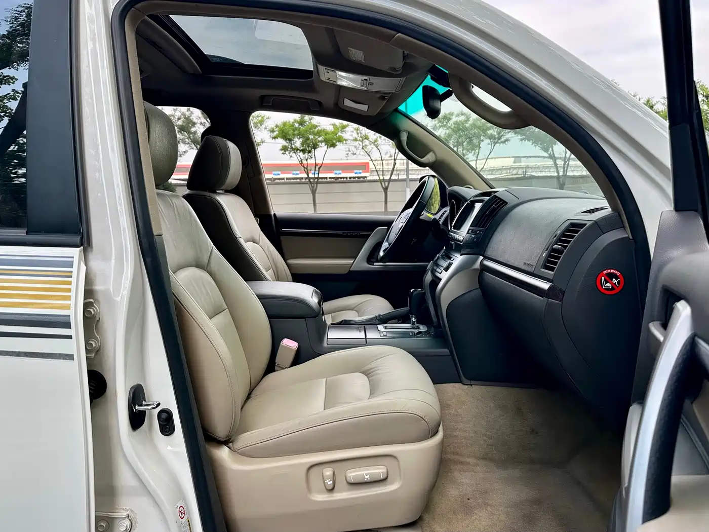 Toyota Land Cruiser 2010 Model 4.7L Automatic VX фото 15