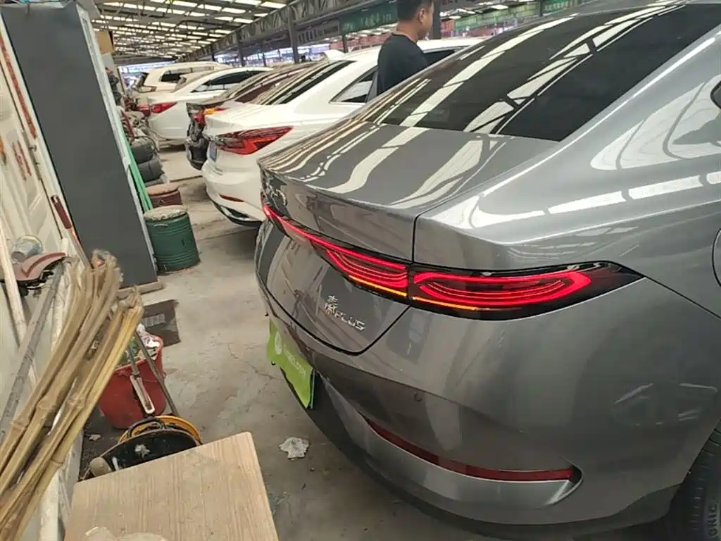 BYD Qin PLUS 2026 DM-i Smart Edition 128KM Progressive фото 6