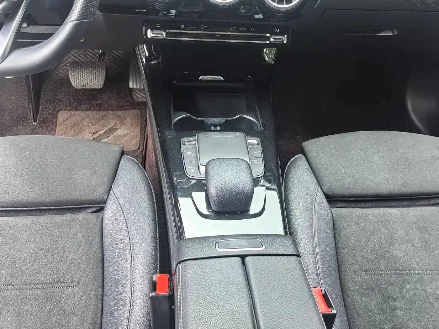 Mercedes-Benz A-Class 2020 Facelift A 200 L Sport Sedan Fashion фото 19