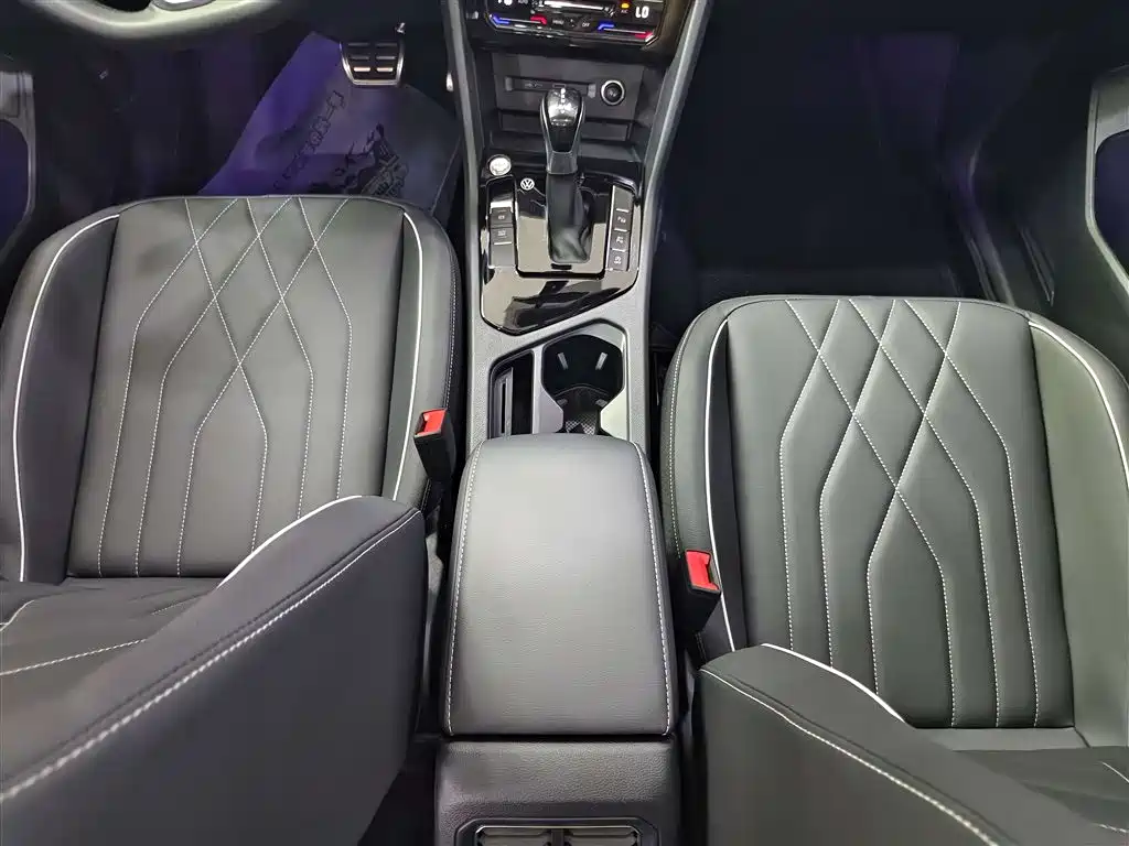 Volkswagen Tiguan L 2024 Outstanding 330TSI Auto 2WD R-Line Dragon Glory Edition фото 15