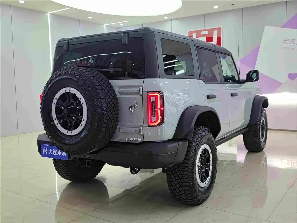 Ford Bronco 2026 2024 2.3T Badlands