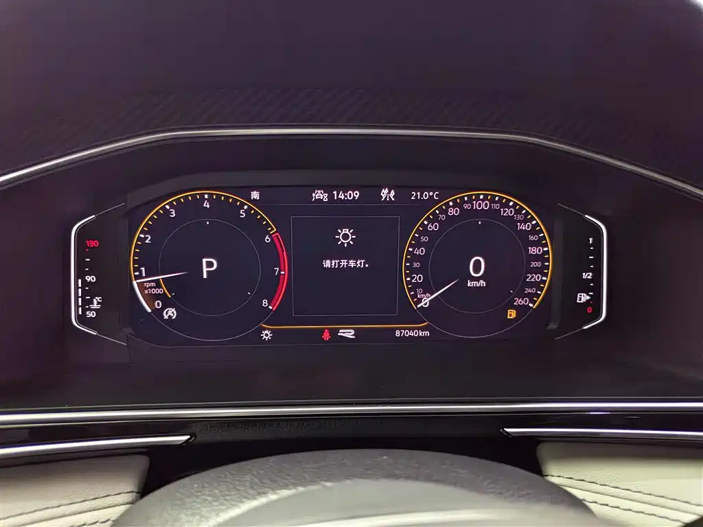 Volkswagen Tiguan L 2022 380TSI Automatic 4WD R-Line Cross Edition 7-Seater фото 18
