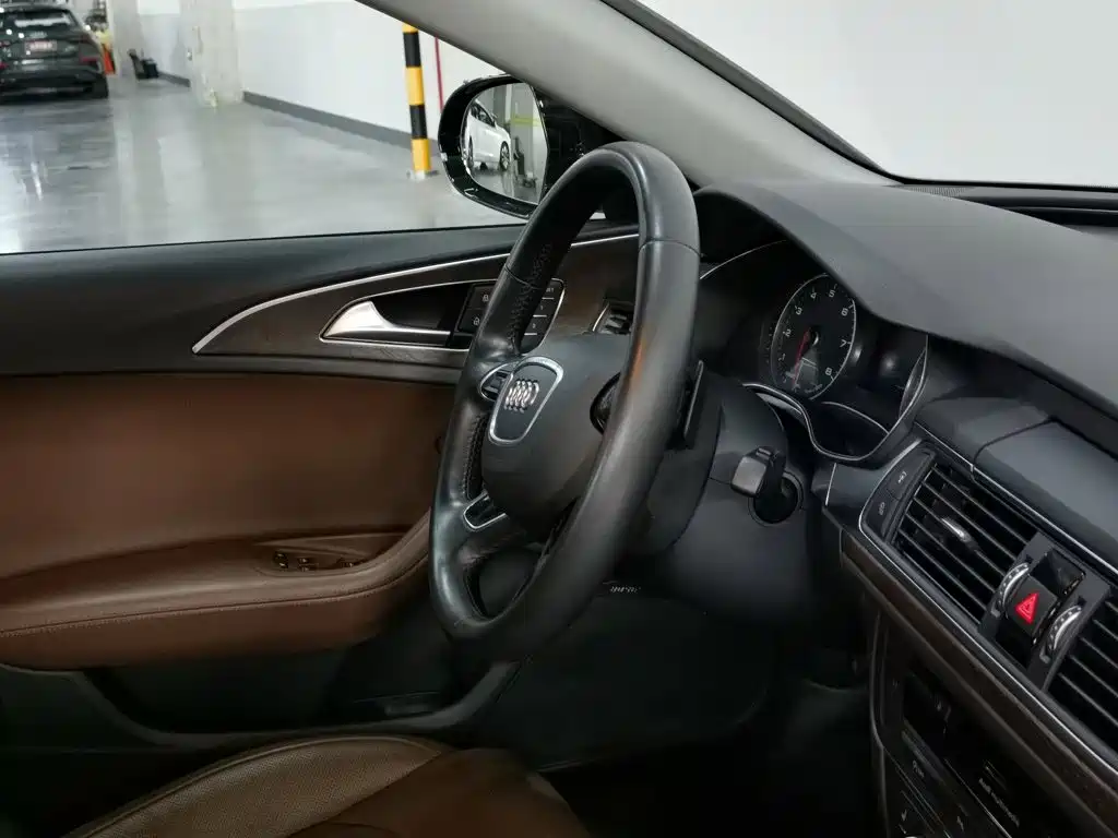 Фото 22 - Audi A6L
