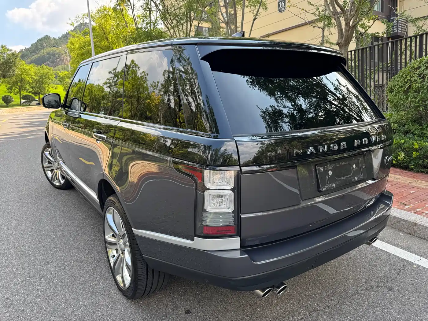 Фото 10 - Land Rover Range Rover