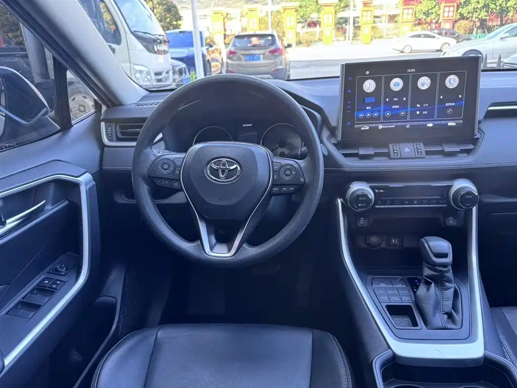 Toyota Wildlander 2021 2.0L CVT 4WD Luxury Edition фото 12