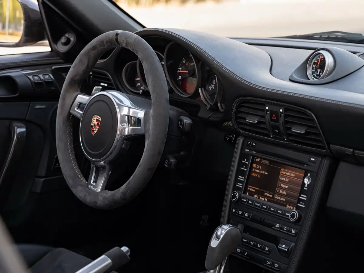 Porsche 911 2010 Turbo S 3.8T фото 10