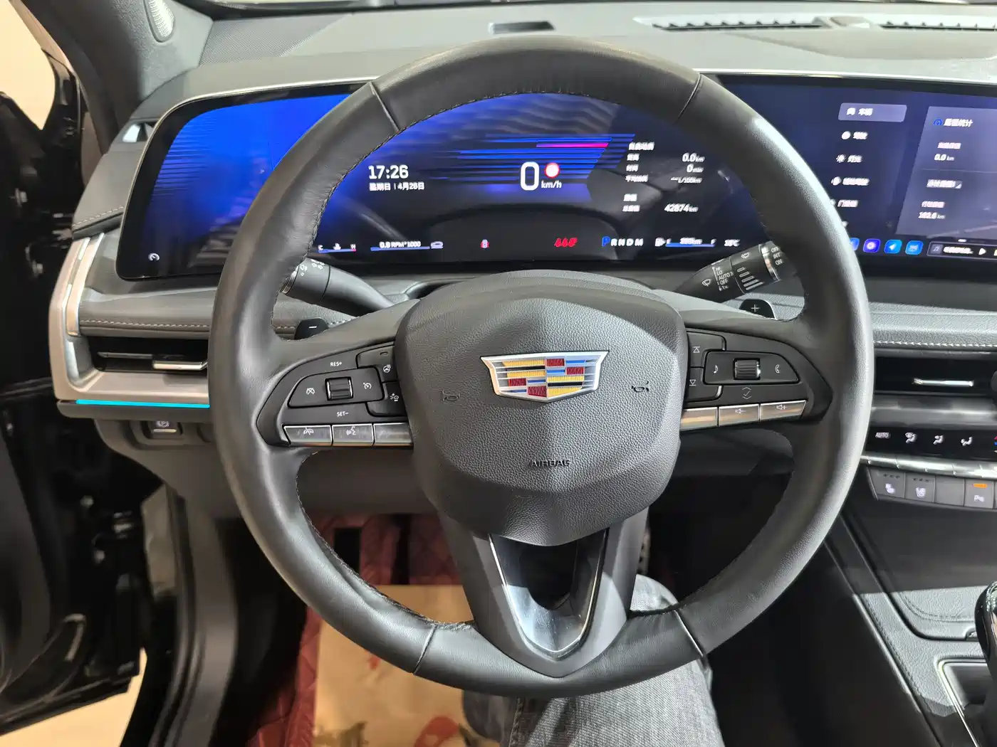 CADILLAC XT4
