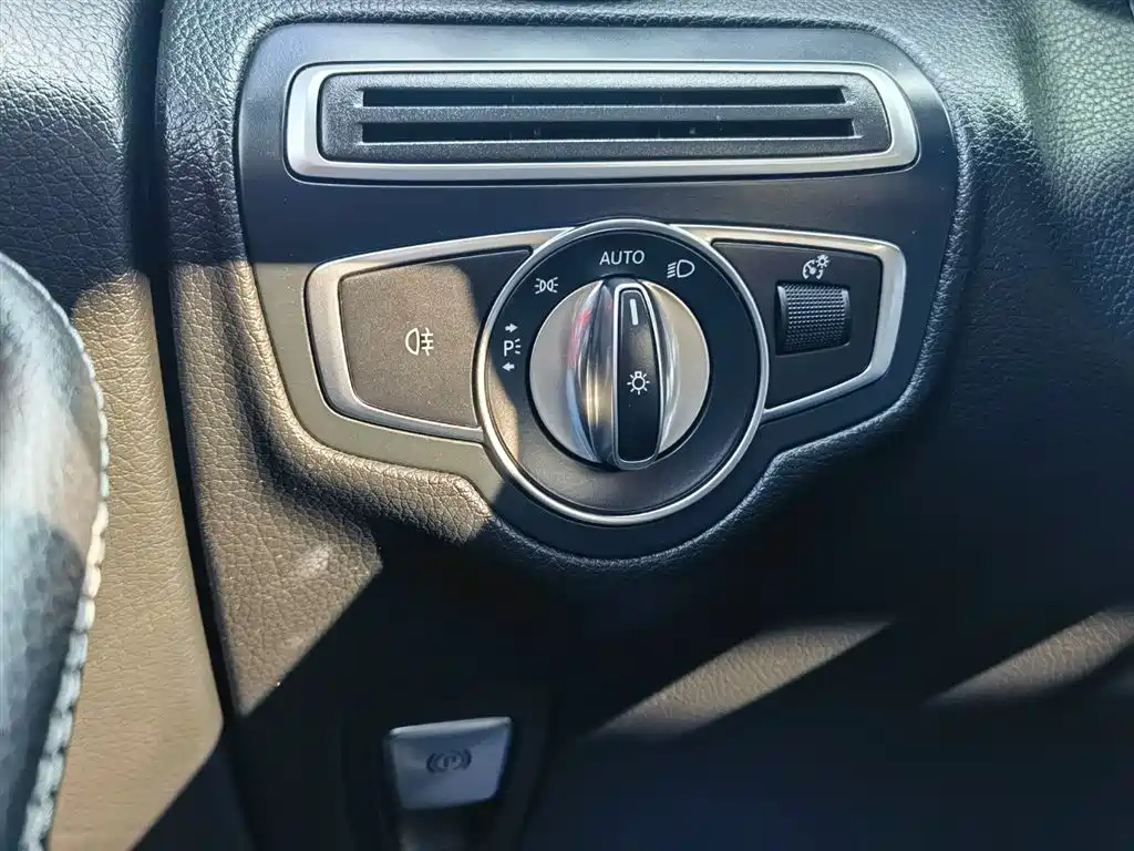 Mercedes-Benz GLC 2020 GLC 260 L 4MATIC Luxury фото 31