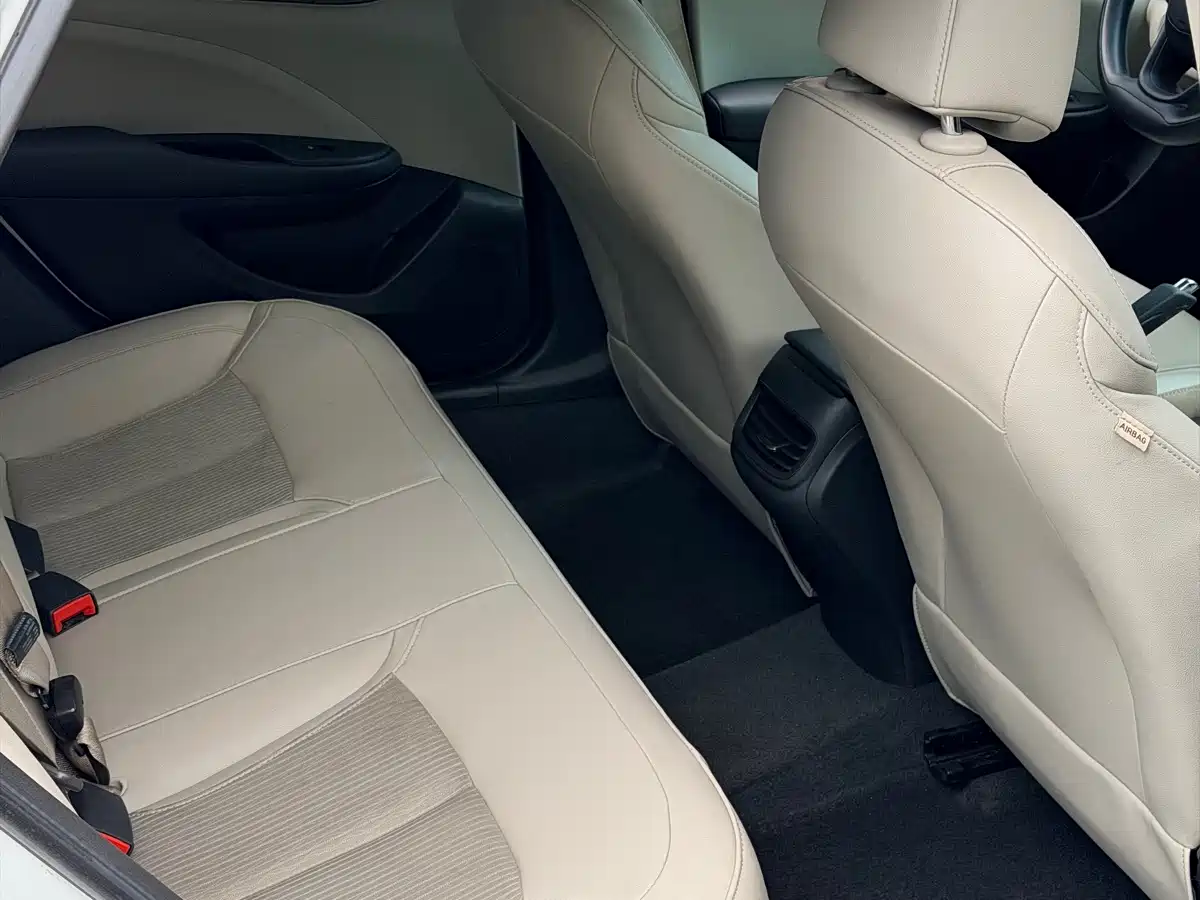 Фото 17 - Buick Excelle