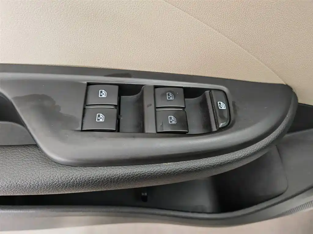 Buick Excelle 2017 15N Manual Progressive фото 9