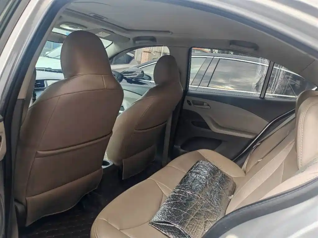 Chevrolet Sail 2015 Sail 3 1.5L Manual Ideal Sunroof Edition фото 3