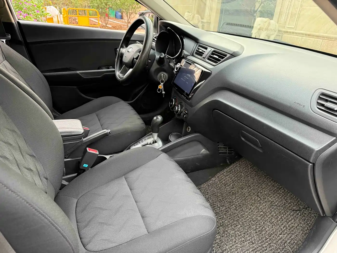 Kia K2 2013 2012 Sedan 1.4L AT GLS Commemorative Edition
