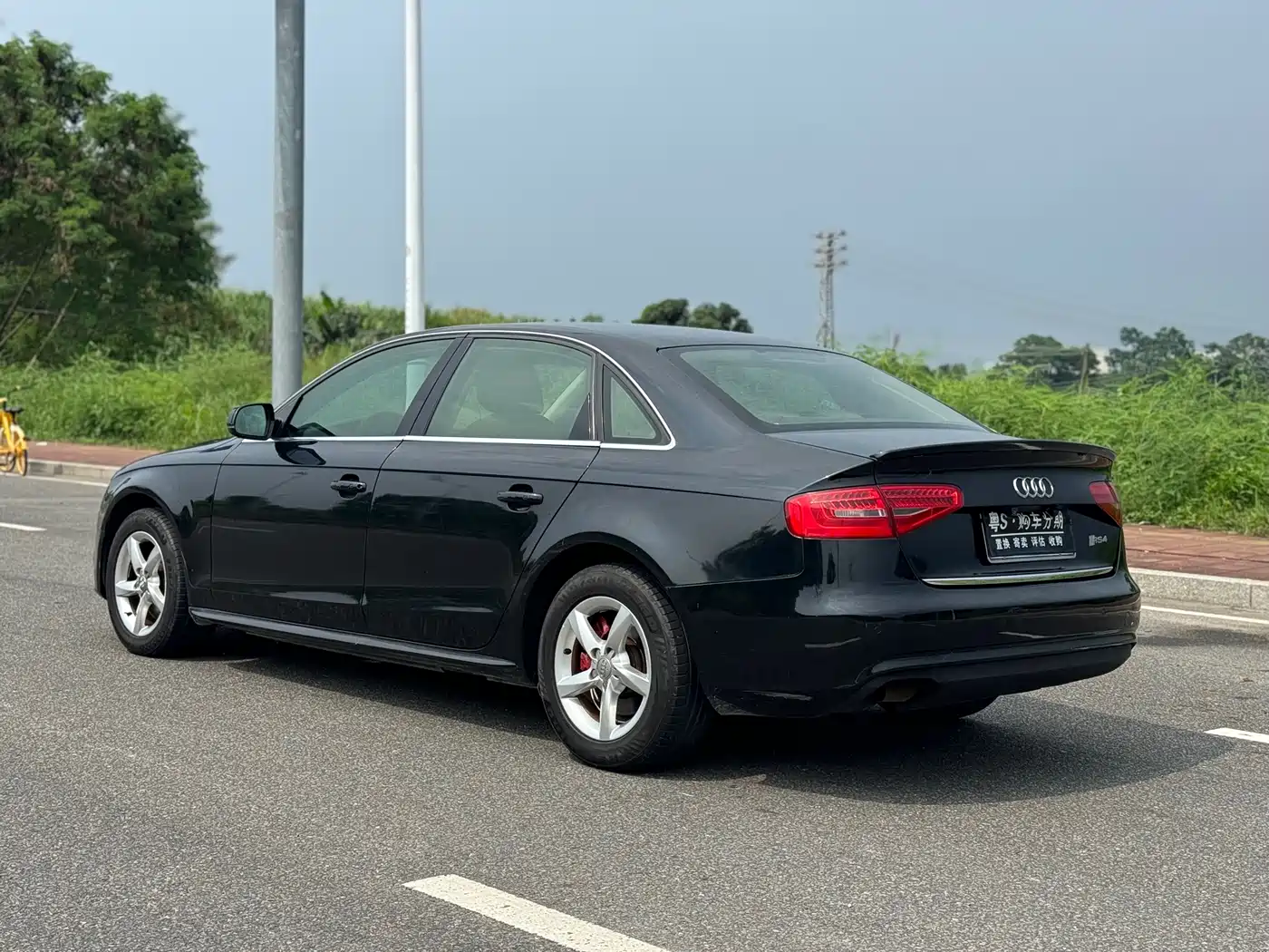 Audi A4L 2013 35 TFSI Automatic Standard фото 19