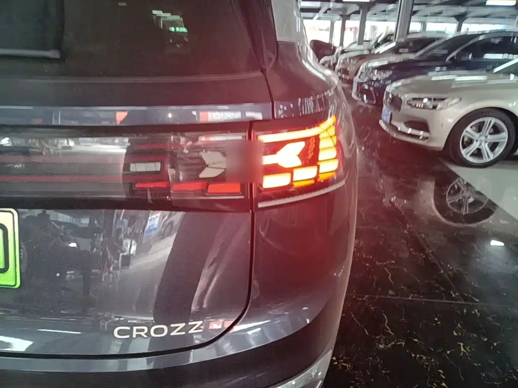 Volkswagen ID.6 CROZZ 2022 Long Range PRO Edition фото 8