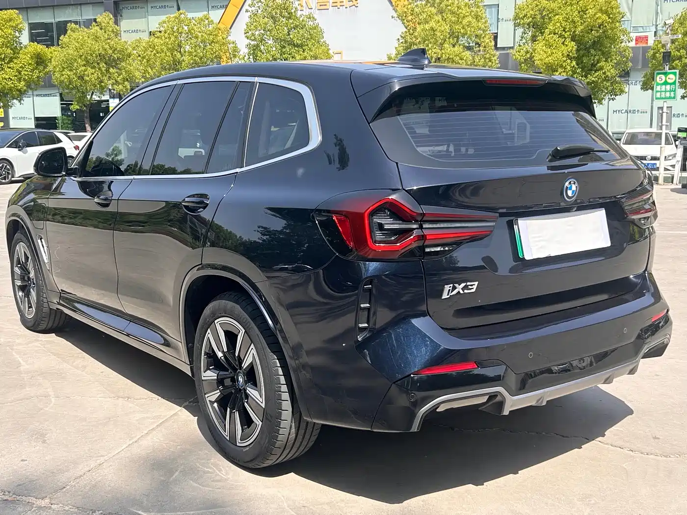 BMW iX3 2022 Facelift Leading Model фото 4