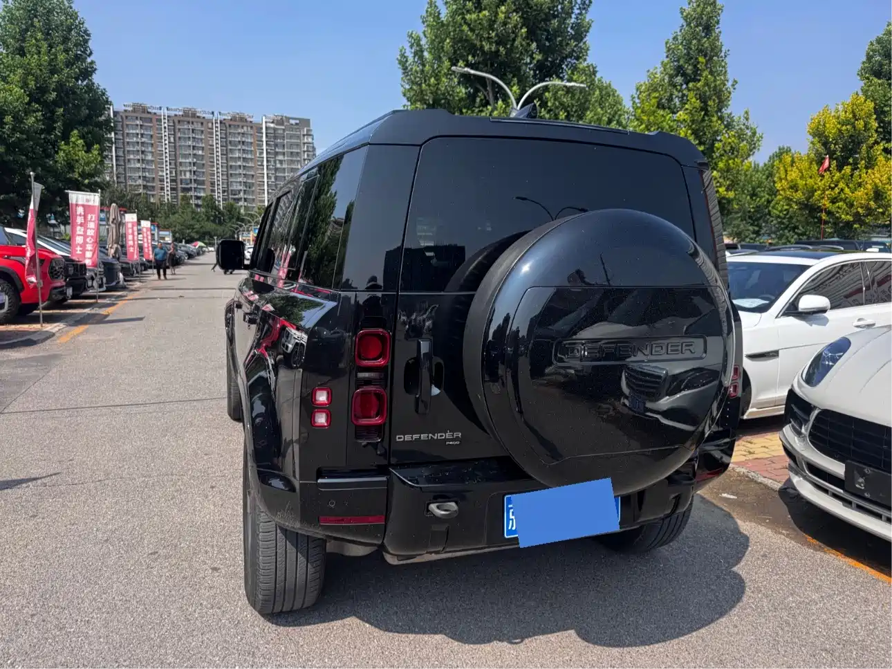 Фото 9 - Land Rover Defender