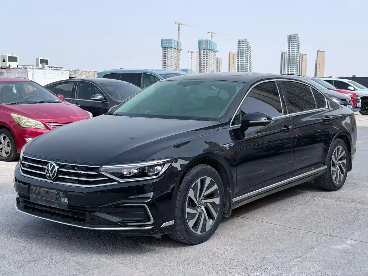 VOLKSWAGEN MAGOTAN GTE PLUG IN HYBRID