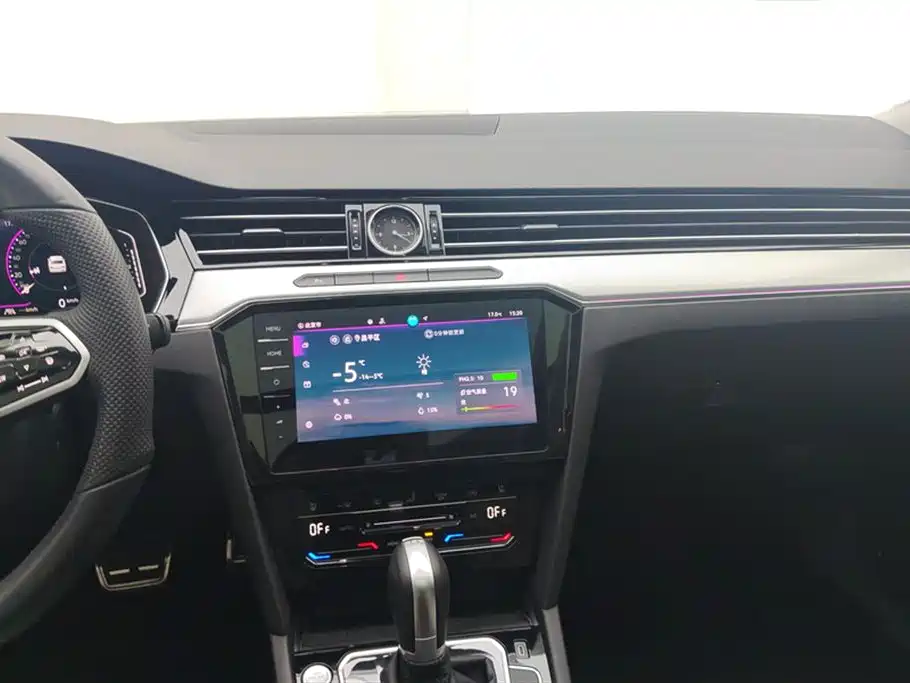 Volkswagen Magotan 2025 Popular Edition 330TSI DSG Luxury фото 13