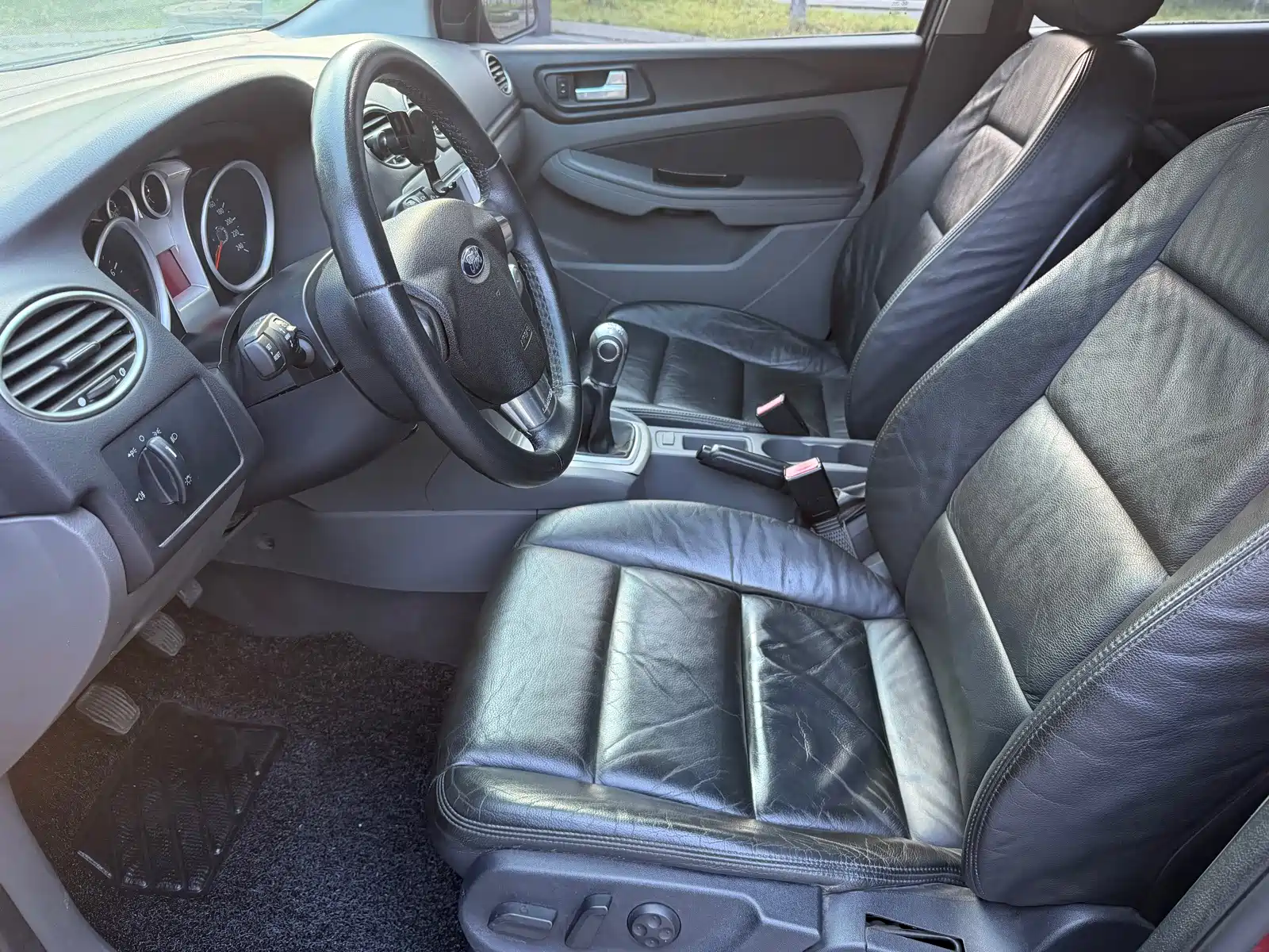 Фото 7 - Ford Focus
