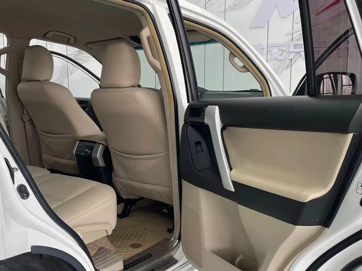 Toyota Prado (Import) 2010 2.7L Automatic Standard фото 15
